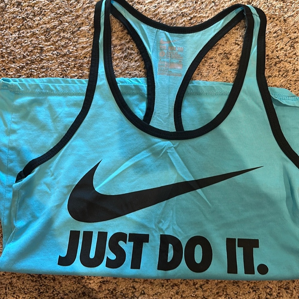 Nike dry fit tank